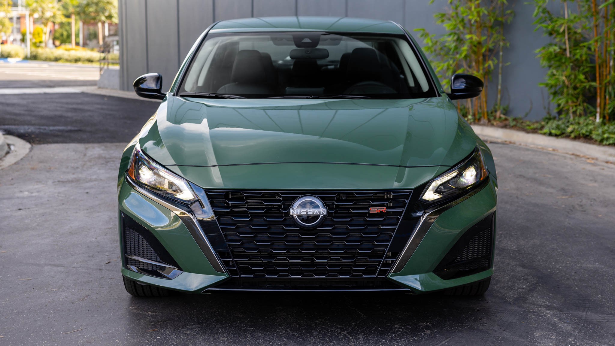 001 2025 Nissan Altima SR AWD LEAD