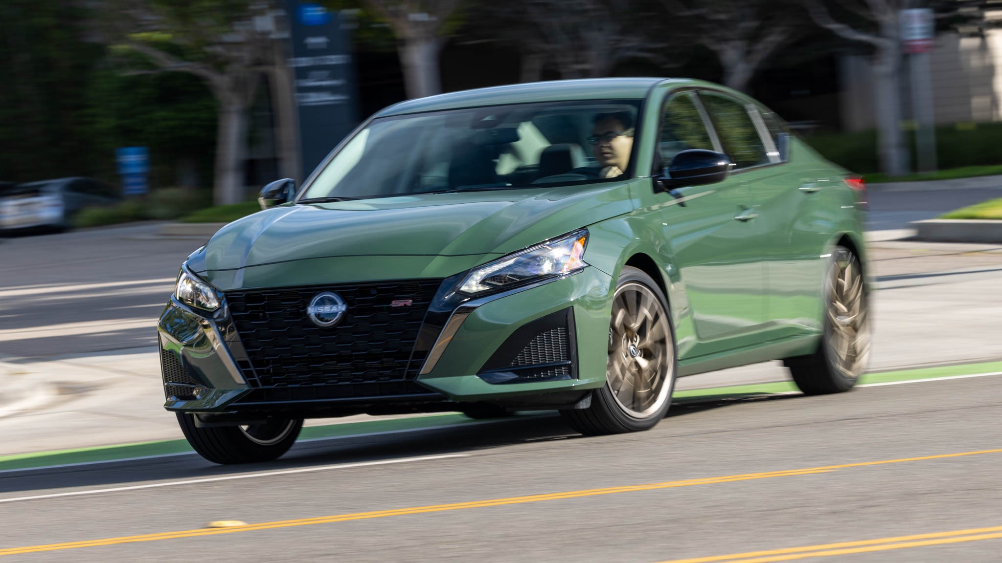 018 2025 Nissan Altima SR AWD