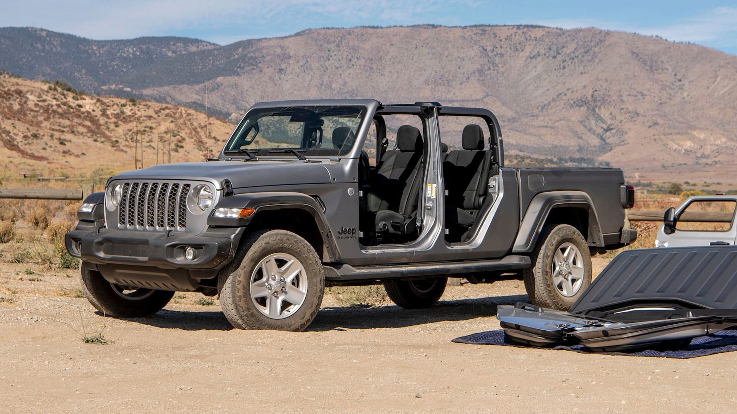 011 ugly truck 2020 jeep gladiator sport s gray convertible doors removed