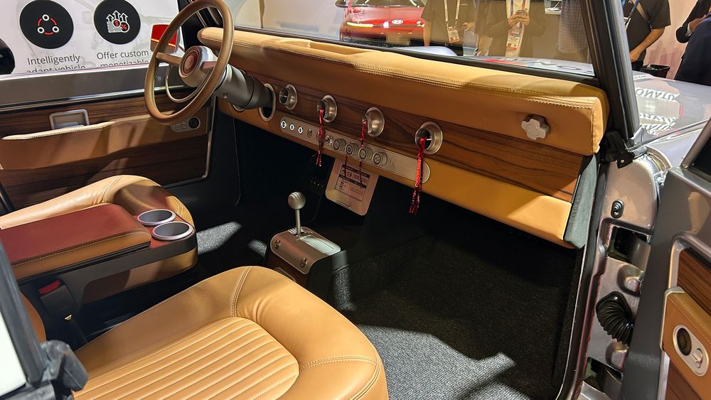 Sonatus 70 Zero Labs Bronco Interior FM