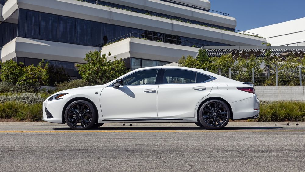 007 2024 Lexus ES350 Black Line