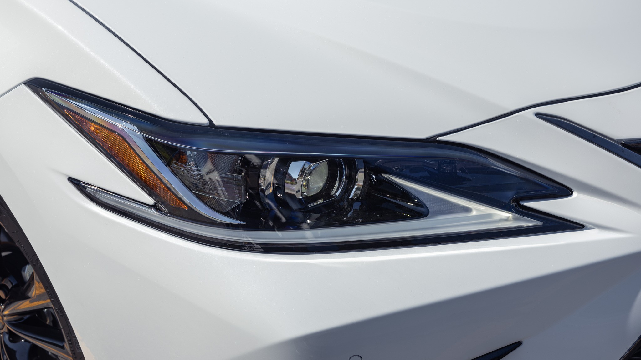 010 2024 Lexus ES350 Black Line headlight