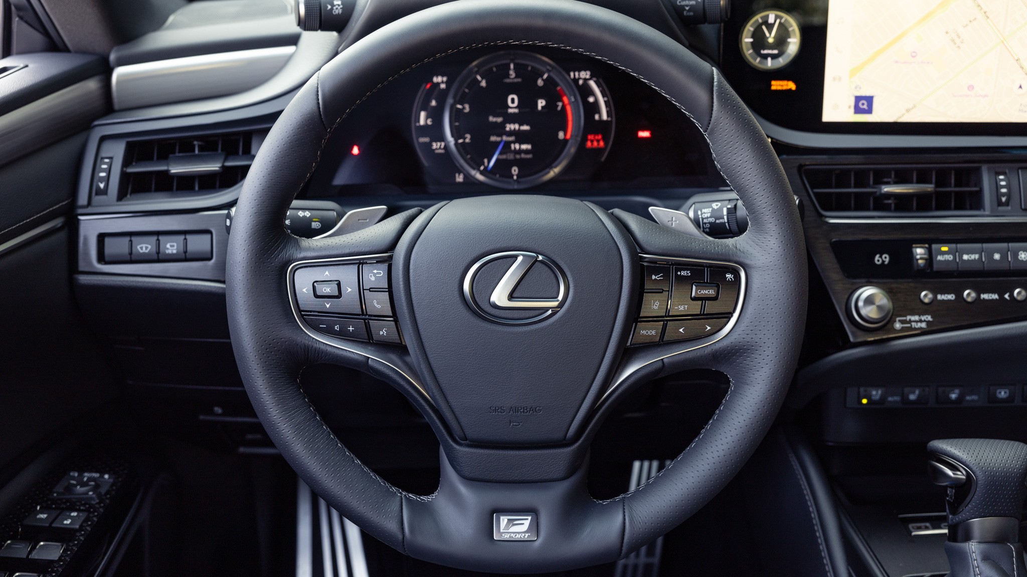 018 2024 Lexus ES350 Black Line steering wheel
