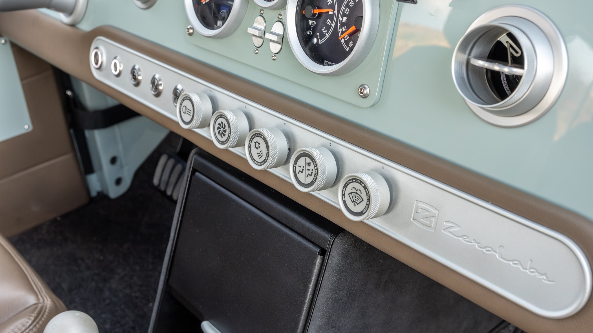 055 2025 ZeroLabs Land Rover Series