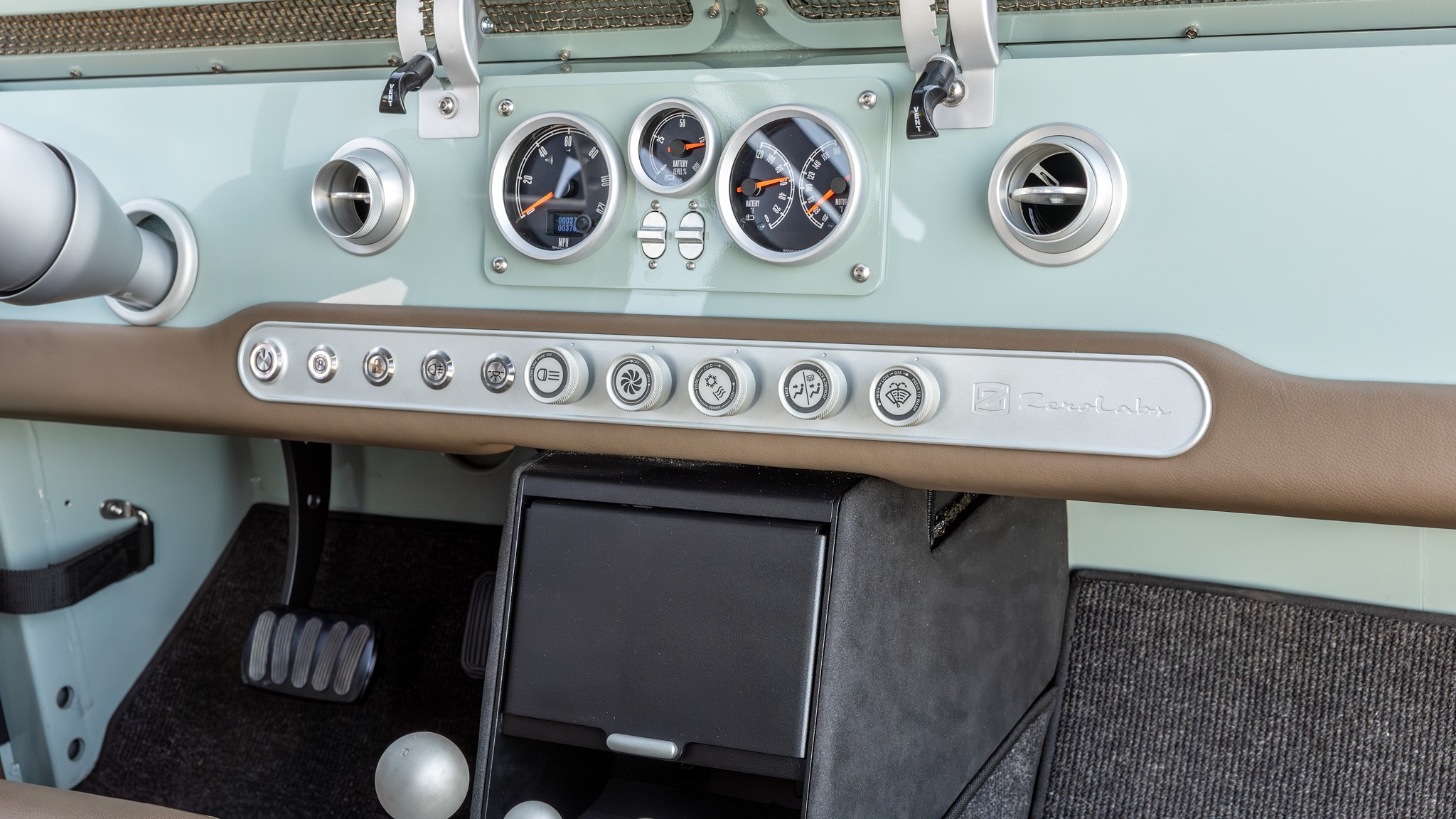 056 2025 ZeroLabs Land Rover Series