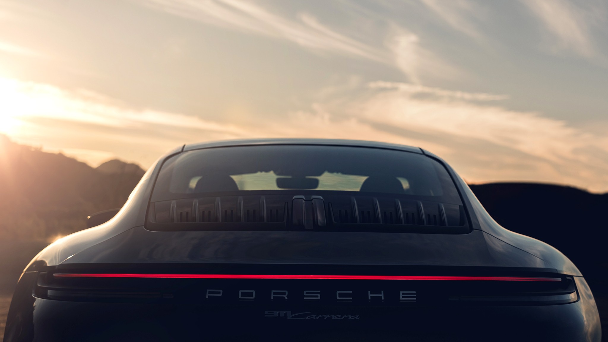 16 2025 Porsche 911 Carrera taillight