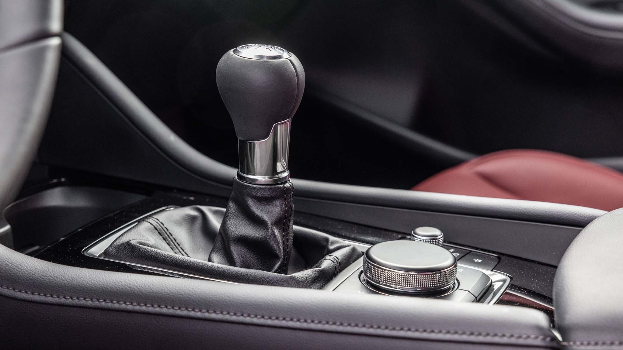 015 2025 Mazda 3 hatchback