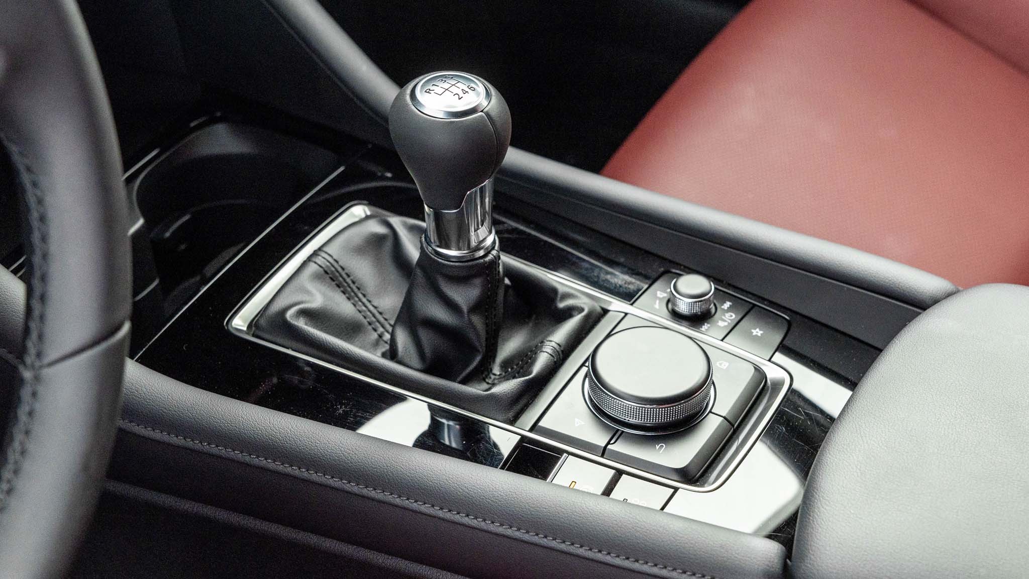 016 2025 Mazda 3 hatchback