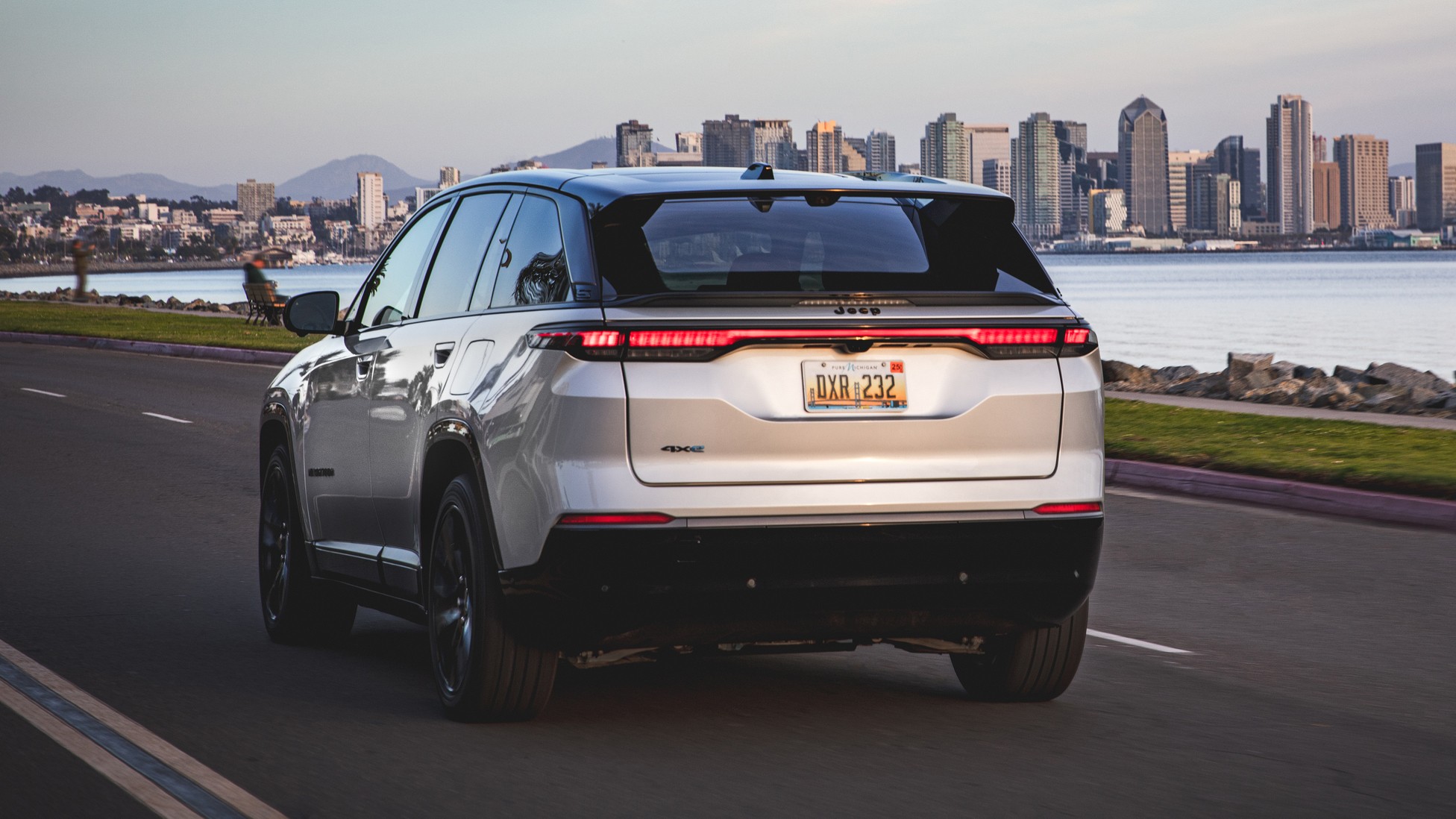 03 2025 jeep wagoneer s