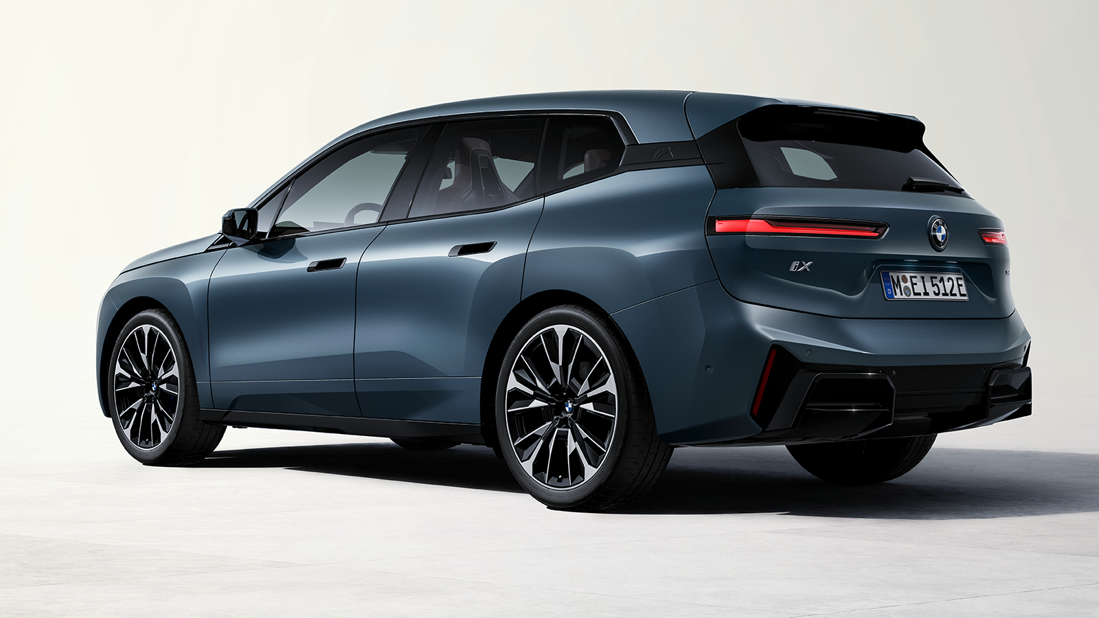 2026 BMW iX xDrive60 11