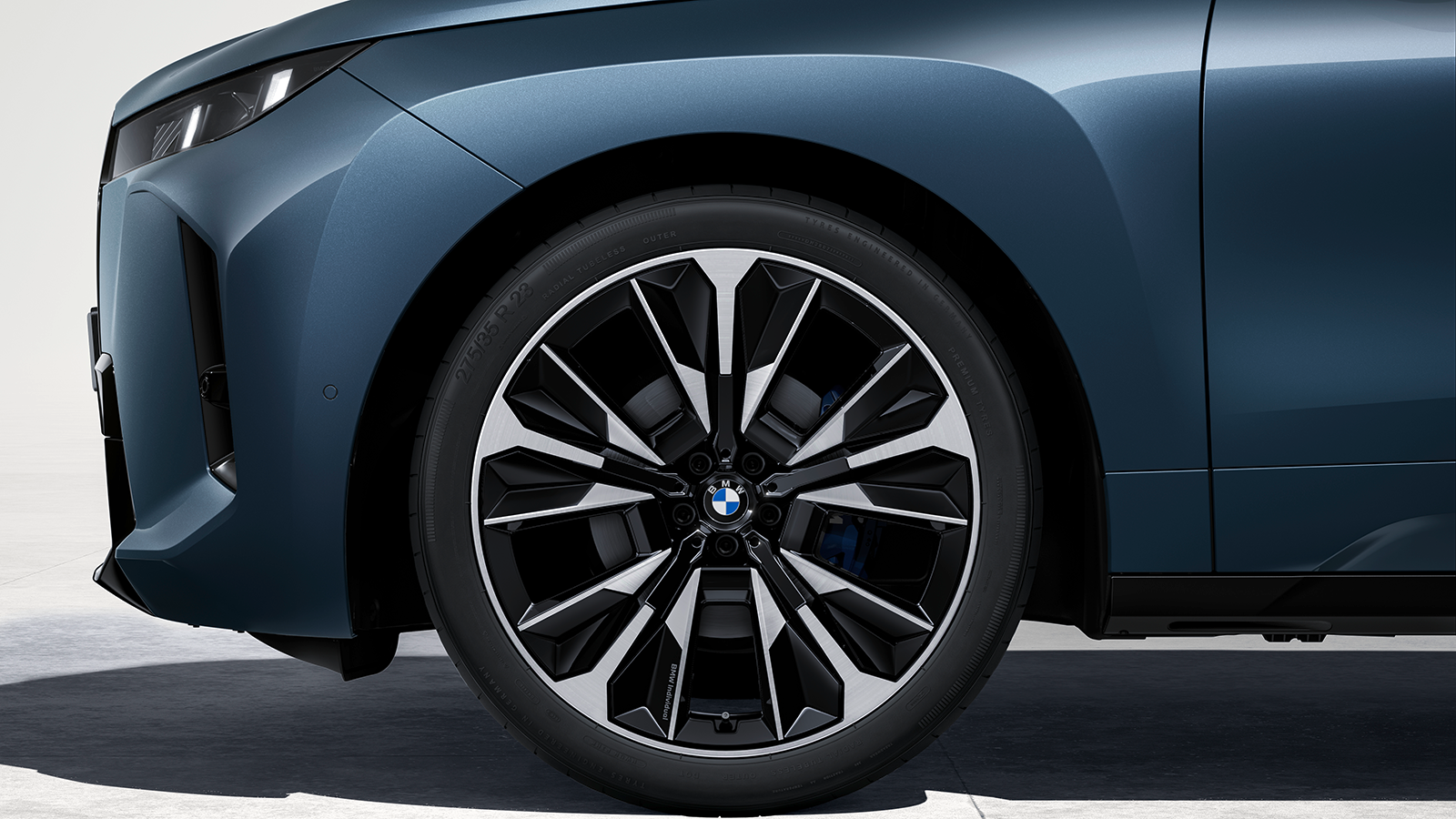 2026 BMW iX xDrive60 7