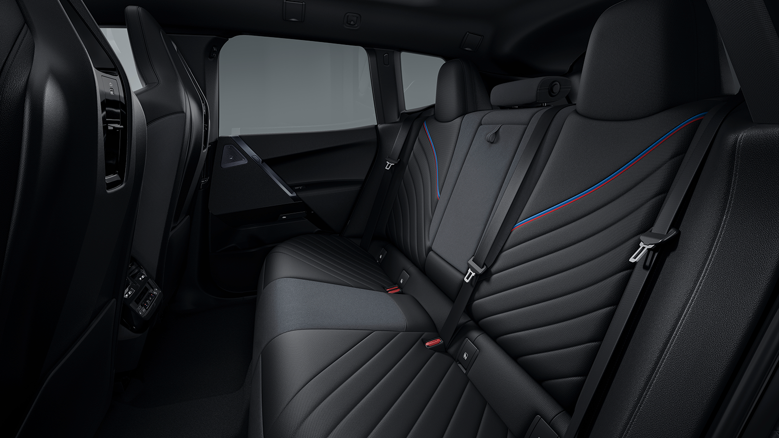 2026 BMW iX M70 xDrive 1