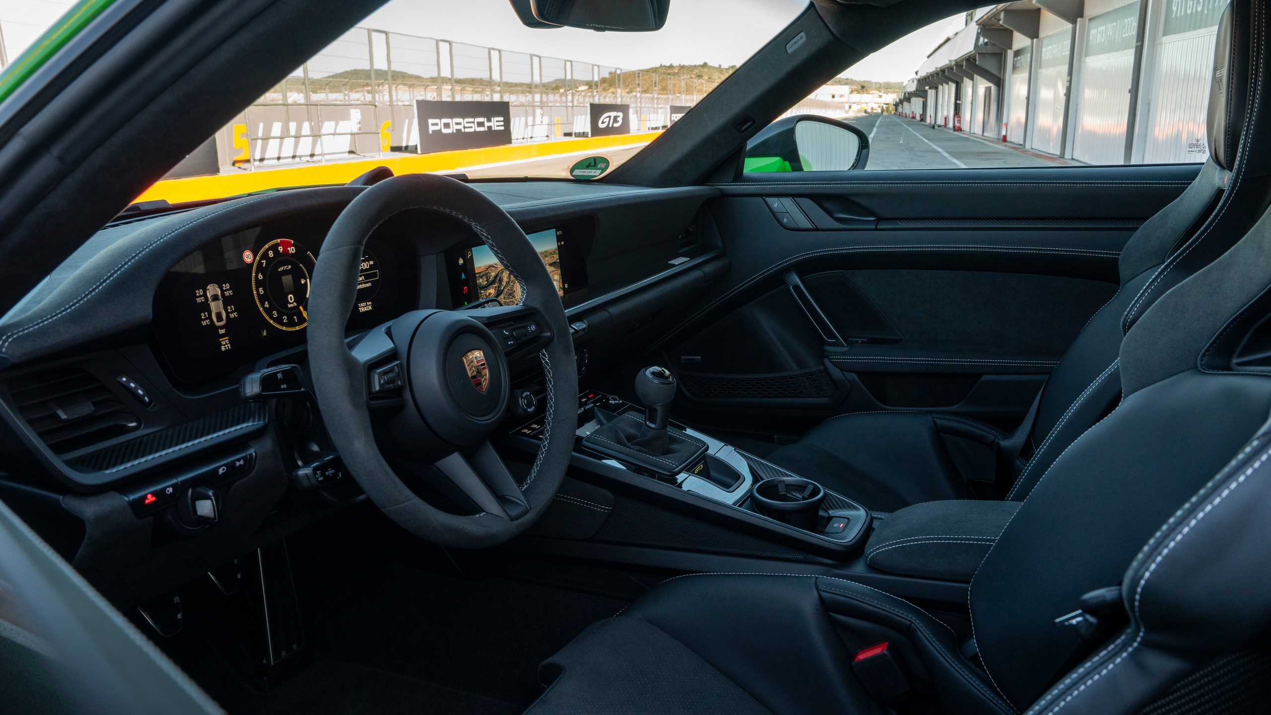 2025 Porsche 911 GT3 Weissach 7