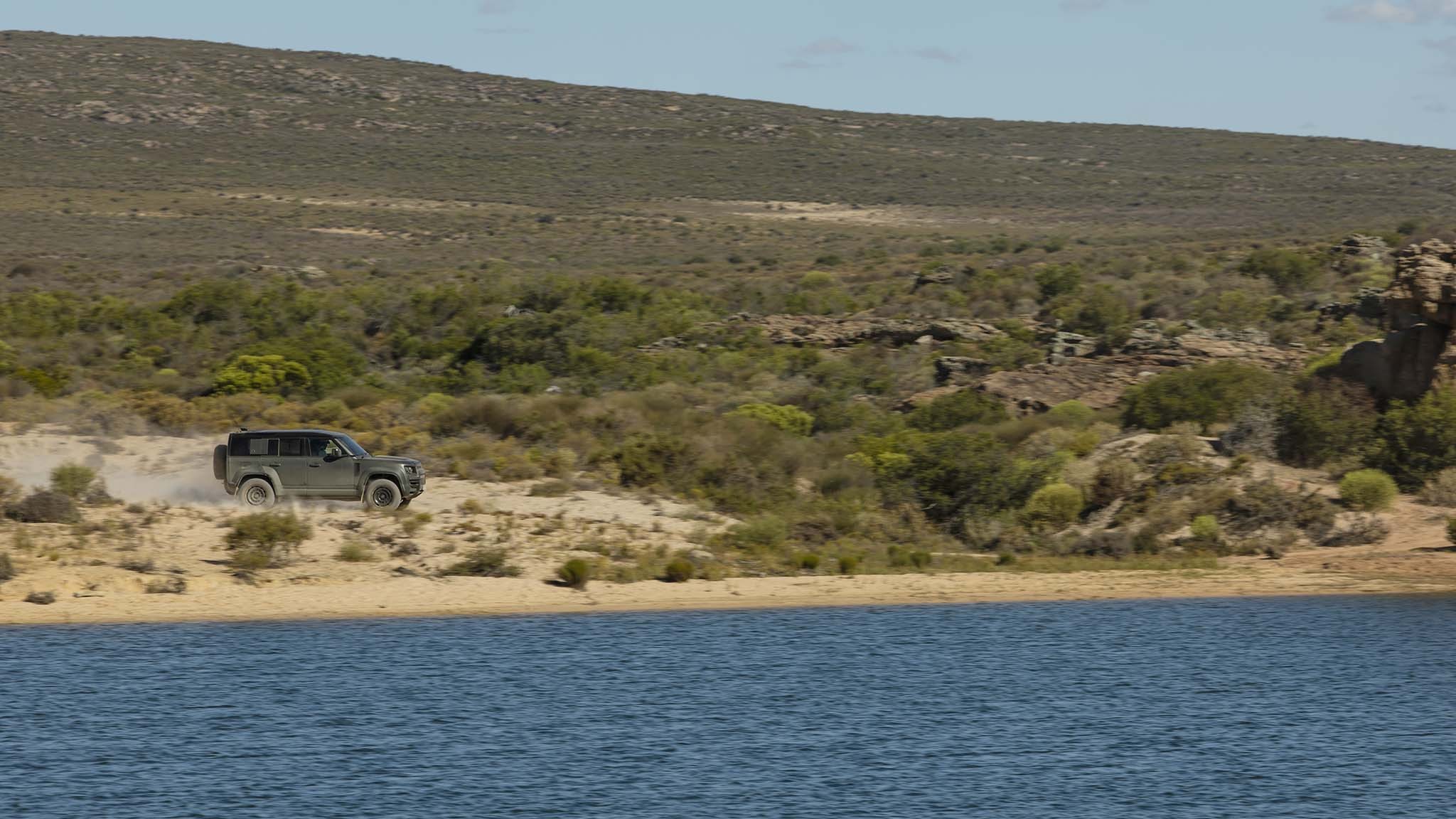 009 2025 land rove defender 110 octa