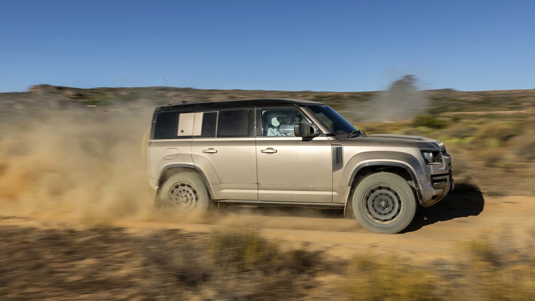 020 2025 land rove defender 110 octa