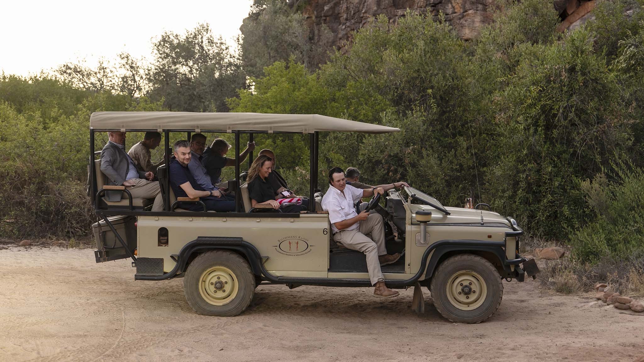 024 2025 land rove defender 110 octa