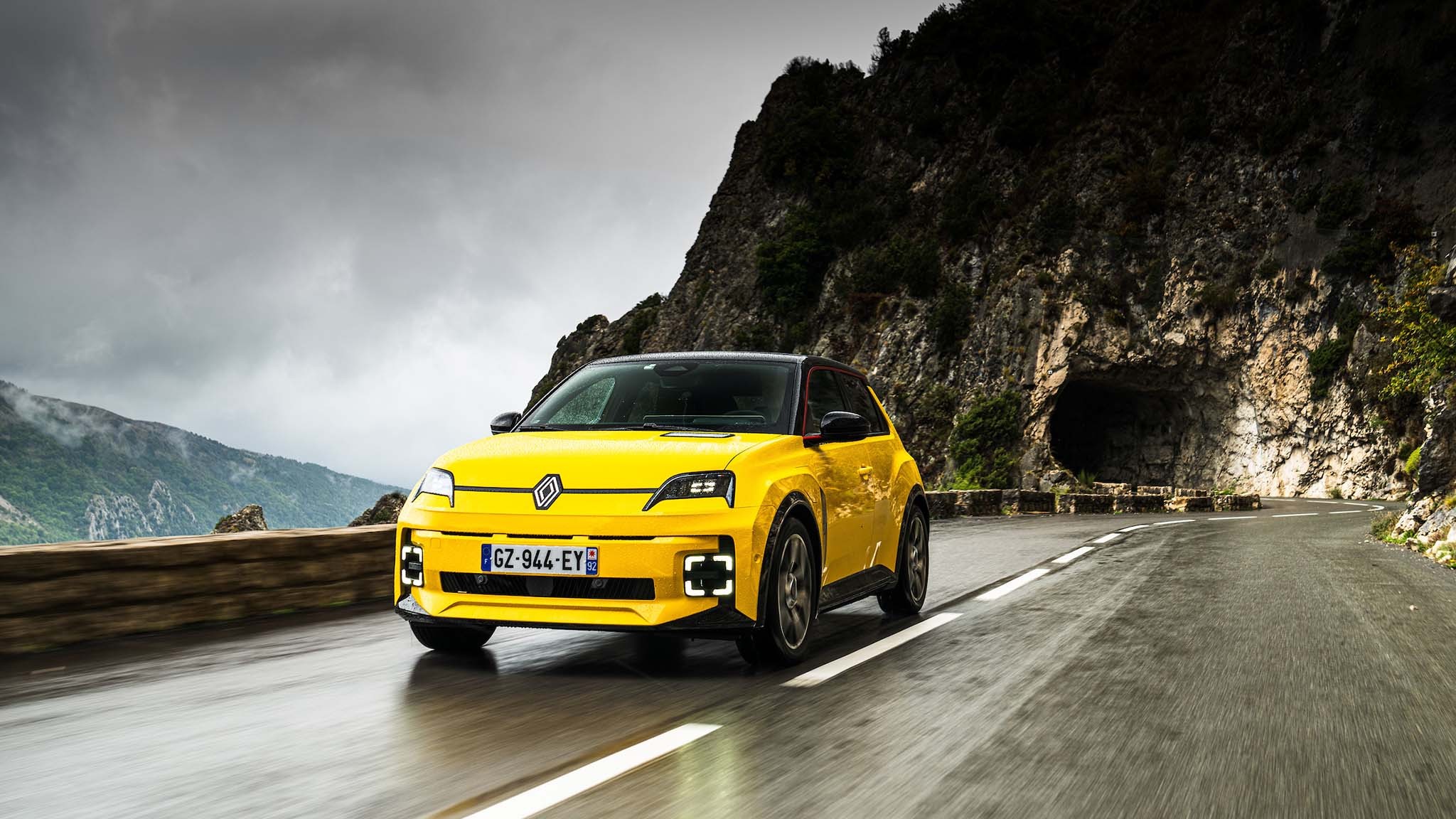 011 2025 renault 5 e tech