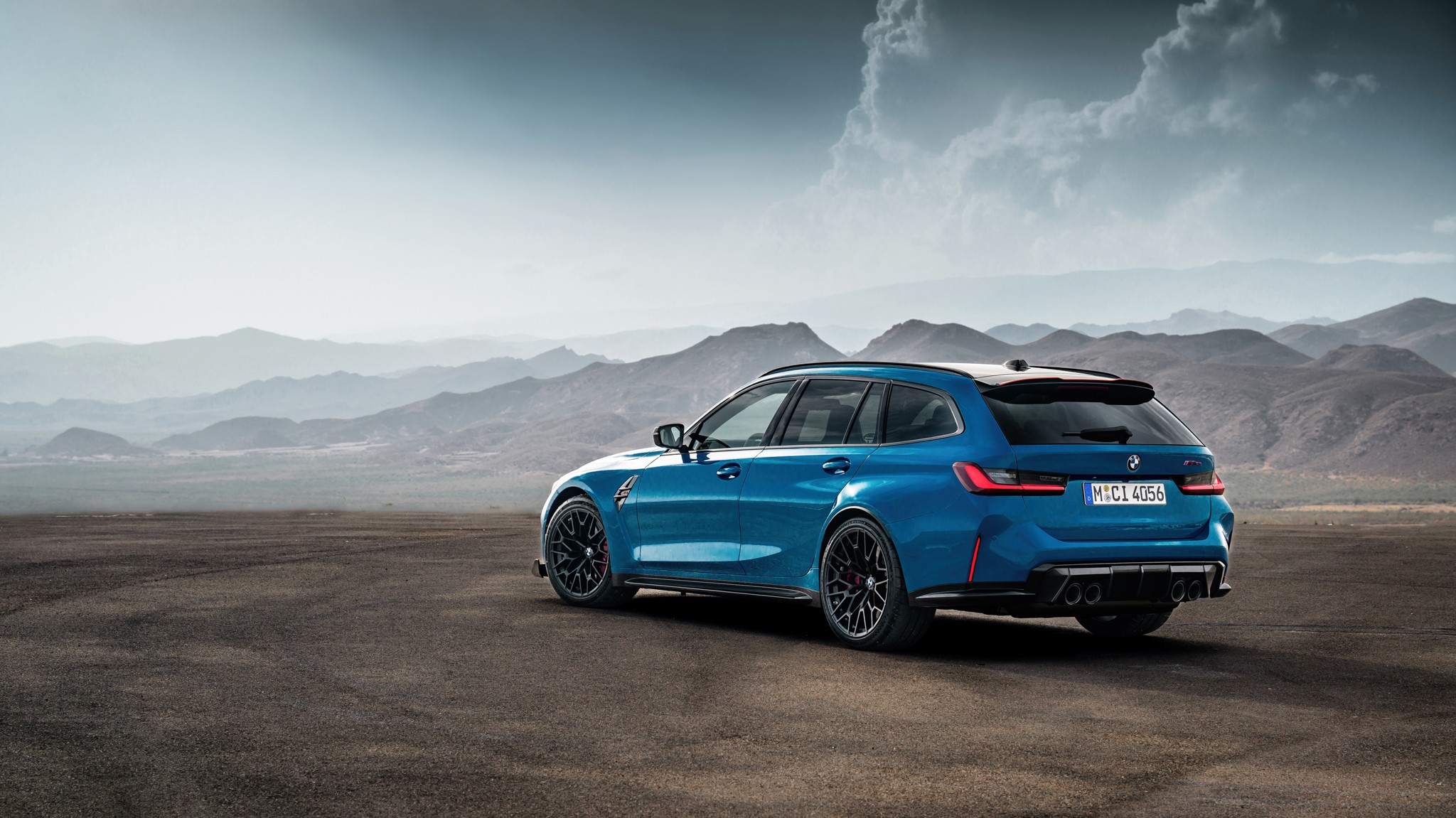 2026 BMW M3 CS Touring Wagon 38