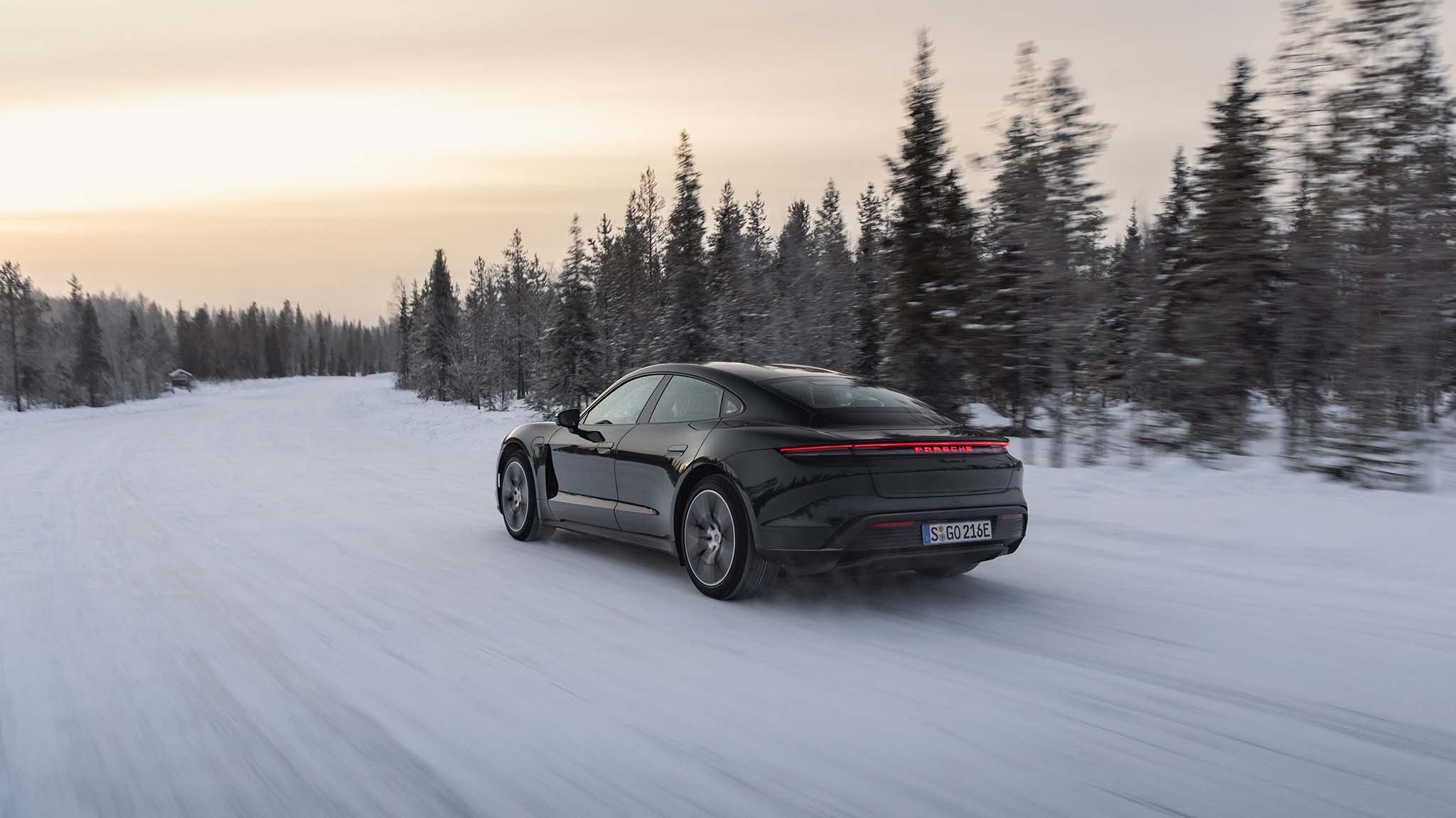 009 2025 porsche taycan 4 winter drive