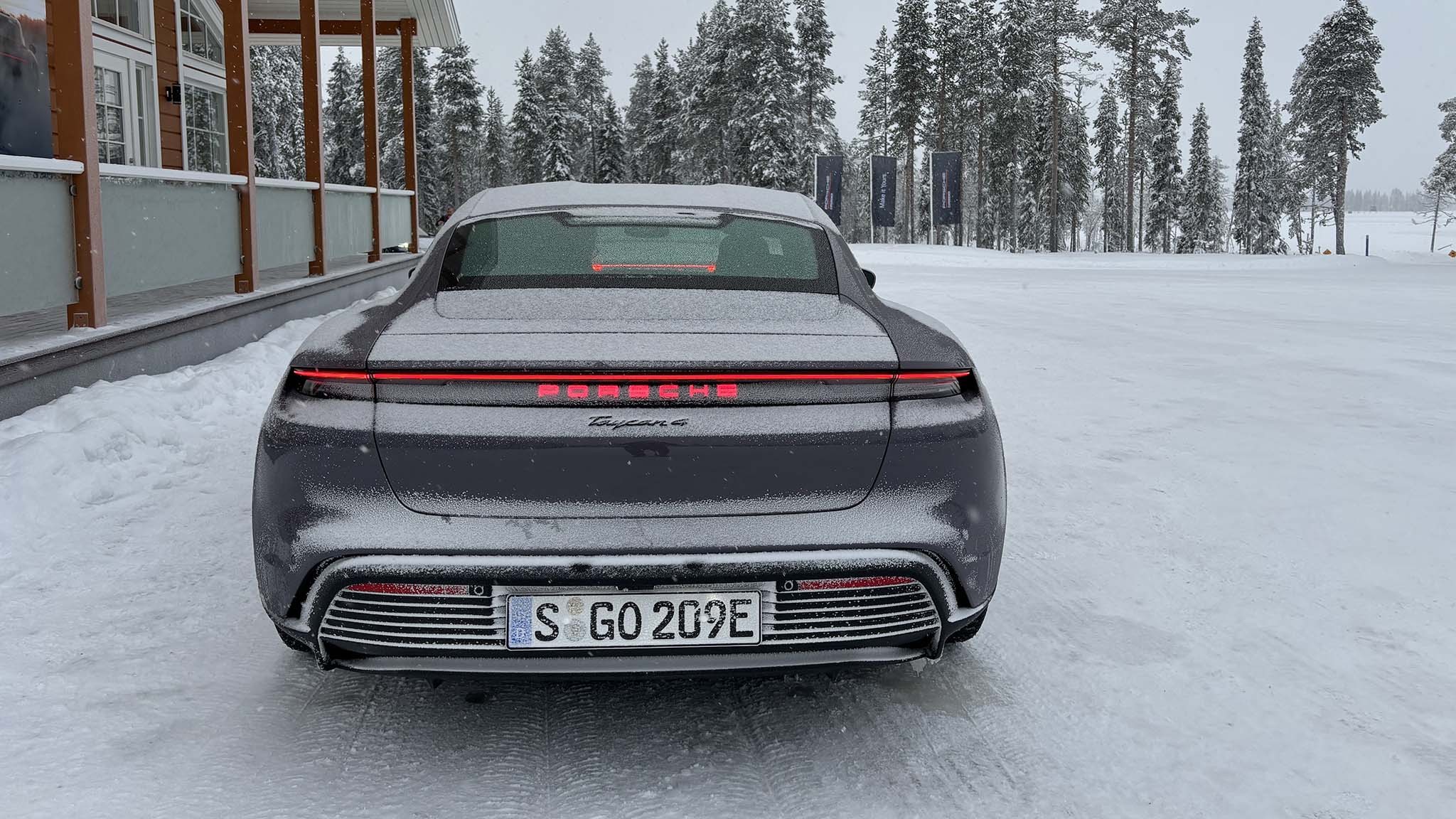 018 2025 porsche taycan 4 winter drive