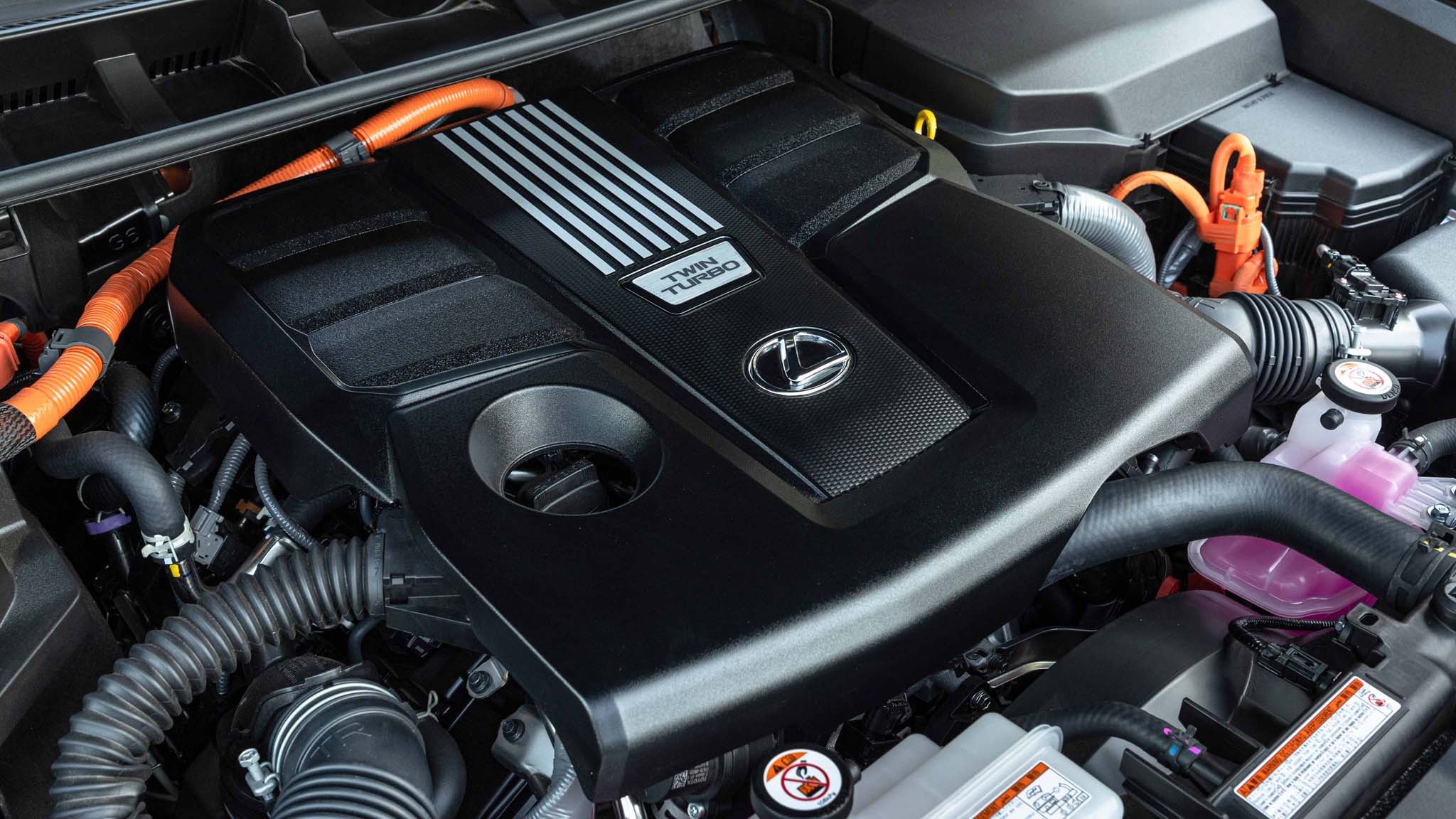 2025 Lexus LX700h Luxury 1