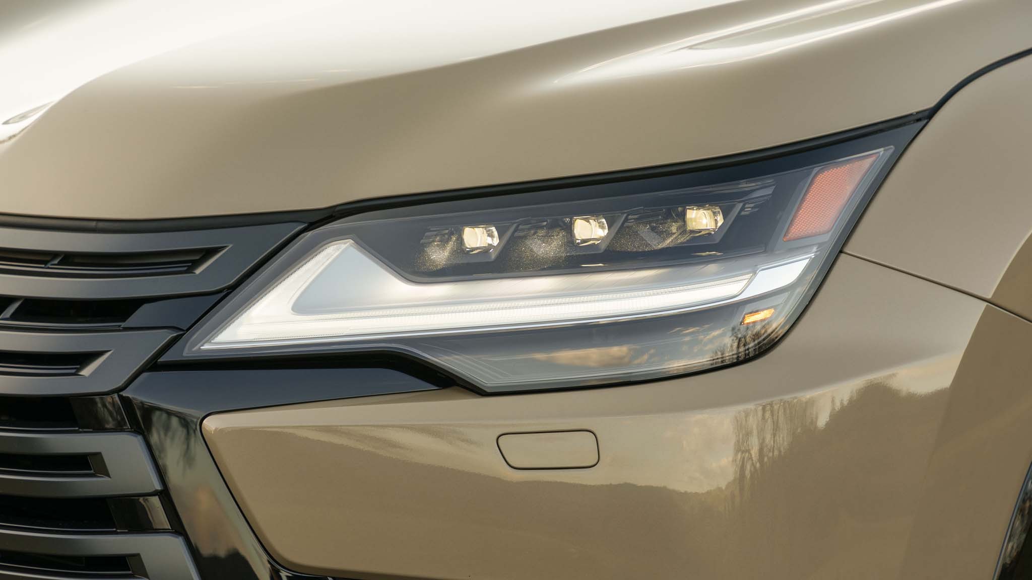 2025 Lexus LX700h Overtrail 5