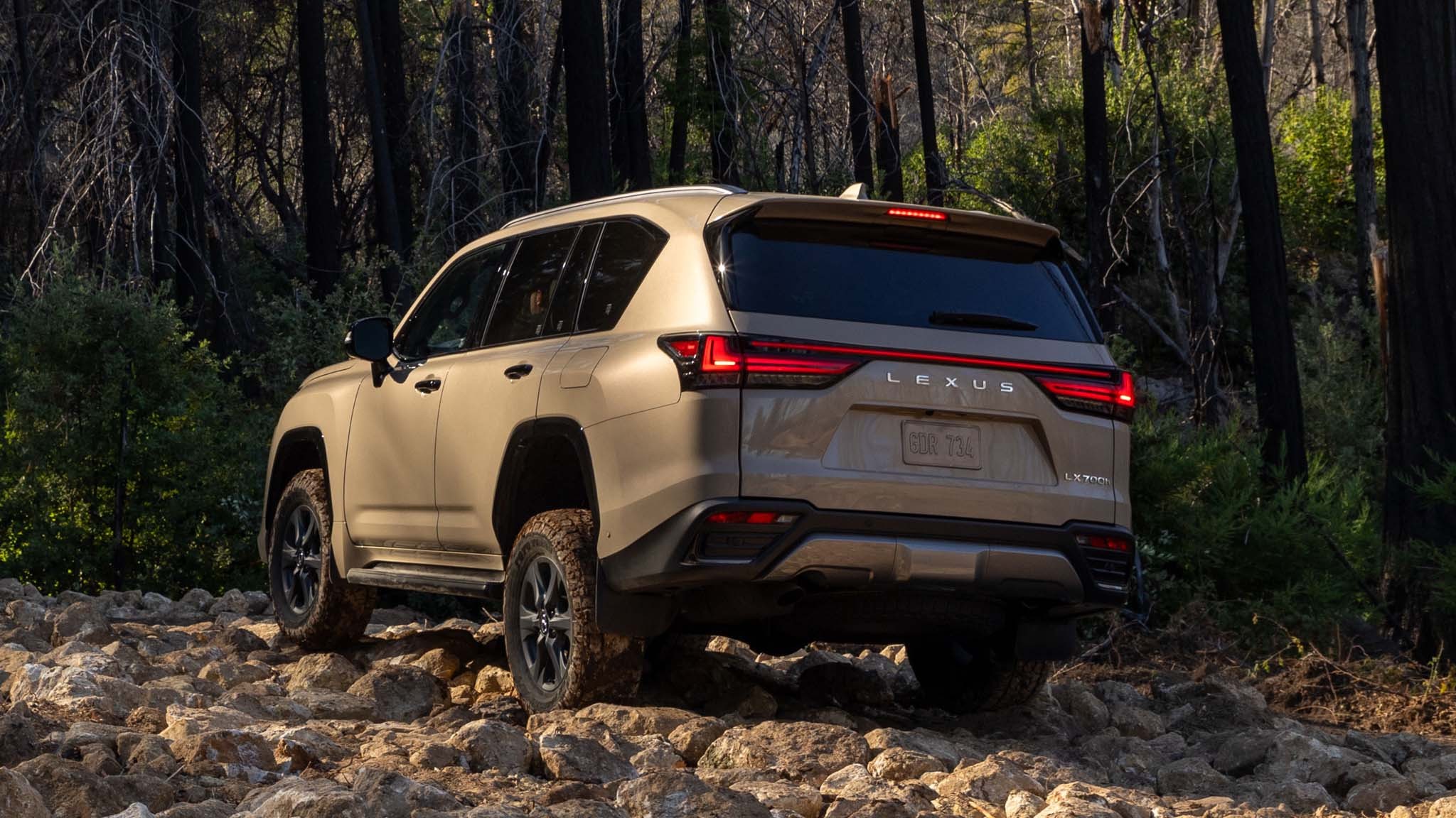 2025 Lexus LX700h Overtrail 15