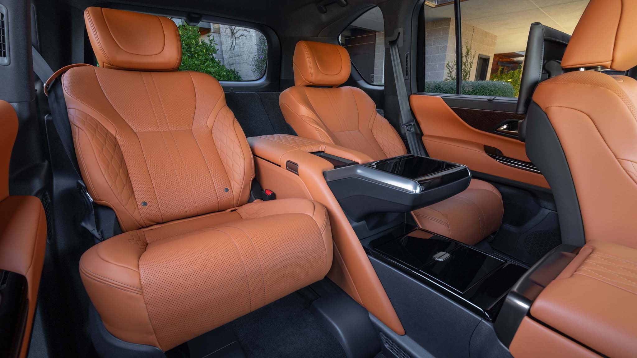 2025 Lexus LX700h Ultra Luxury 1