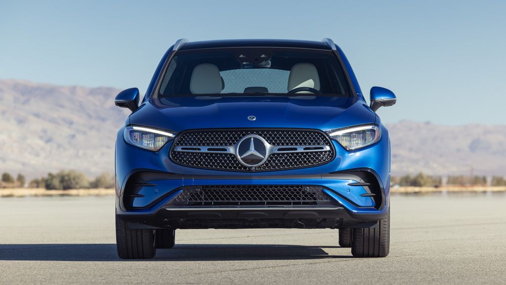 002 2025 Mercedes GLC 350e PHEV Hard Nose Static