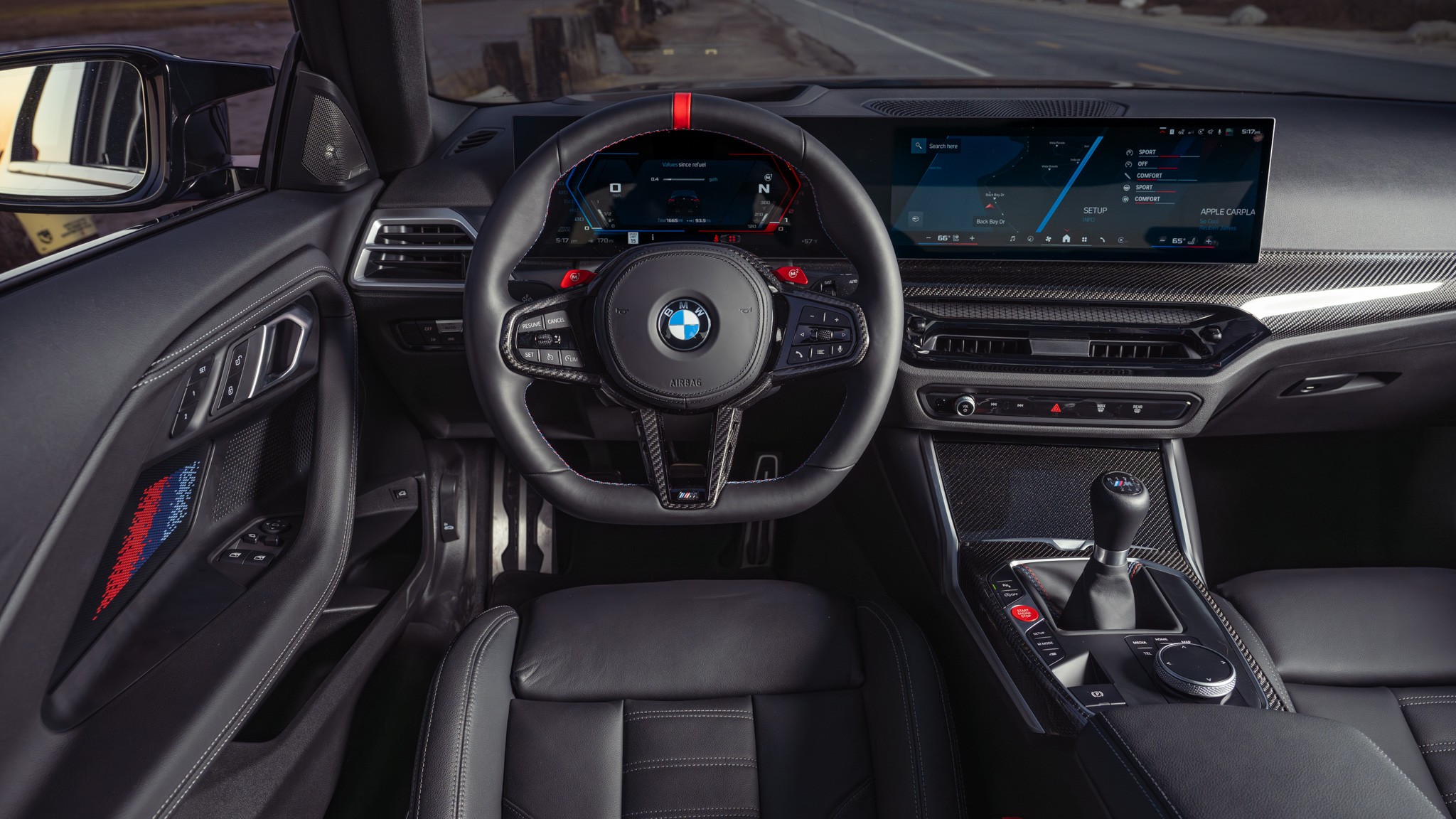 021 2025 BMW M2 interior