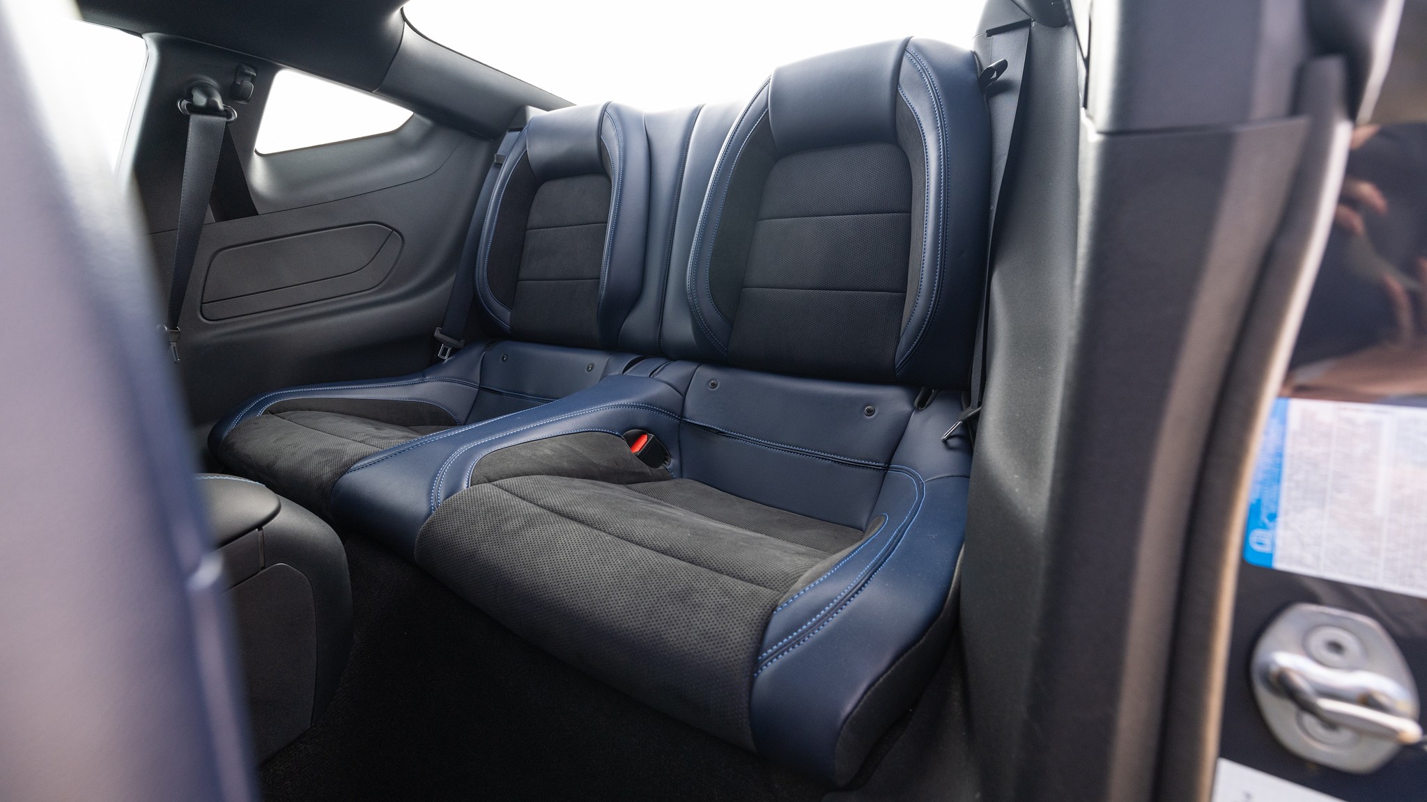 023 2025 Ford Mustang Dark Horse rear seats