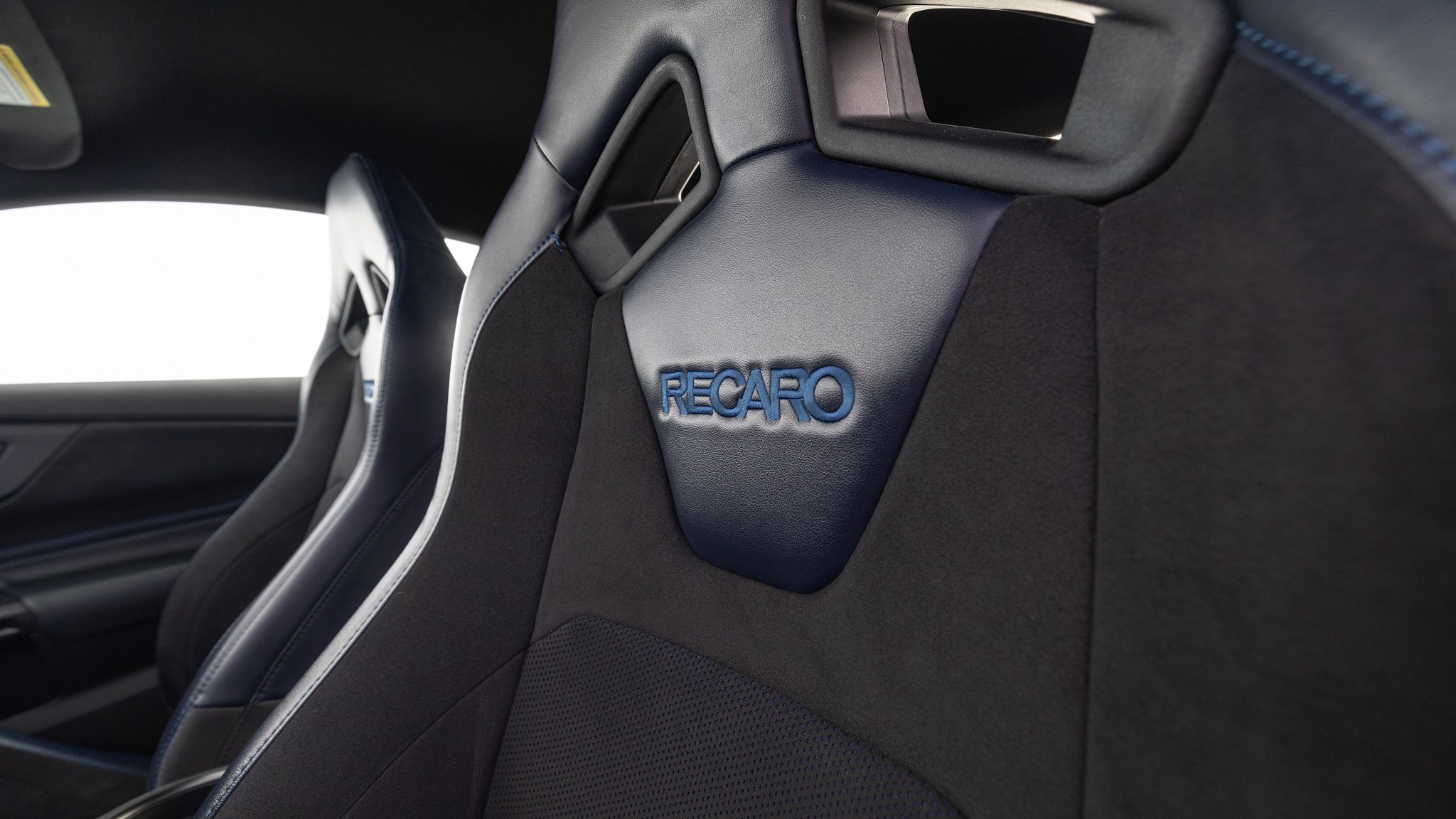 026 2025 Ford Mustang Dark Horse