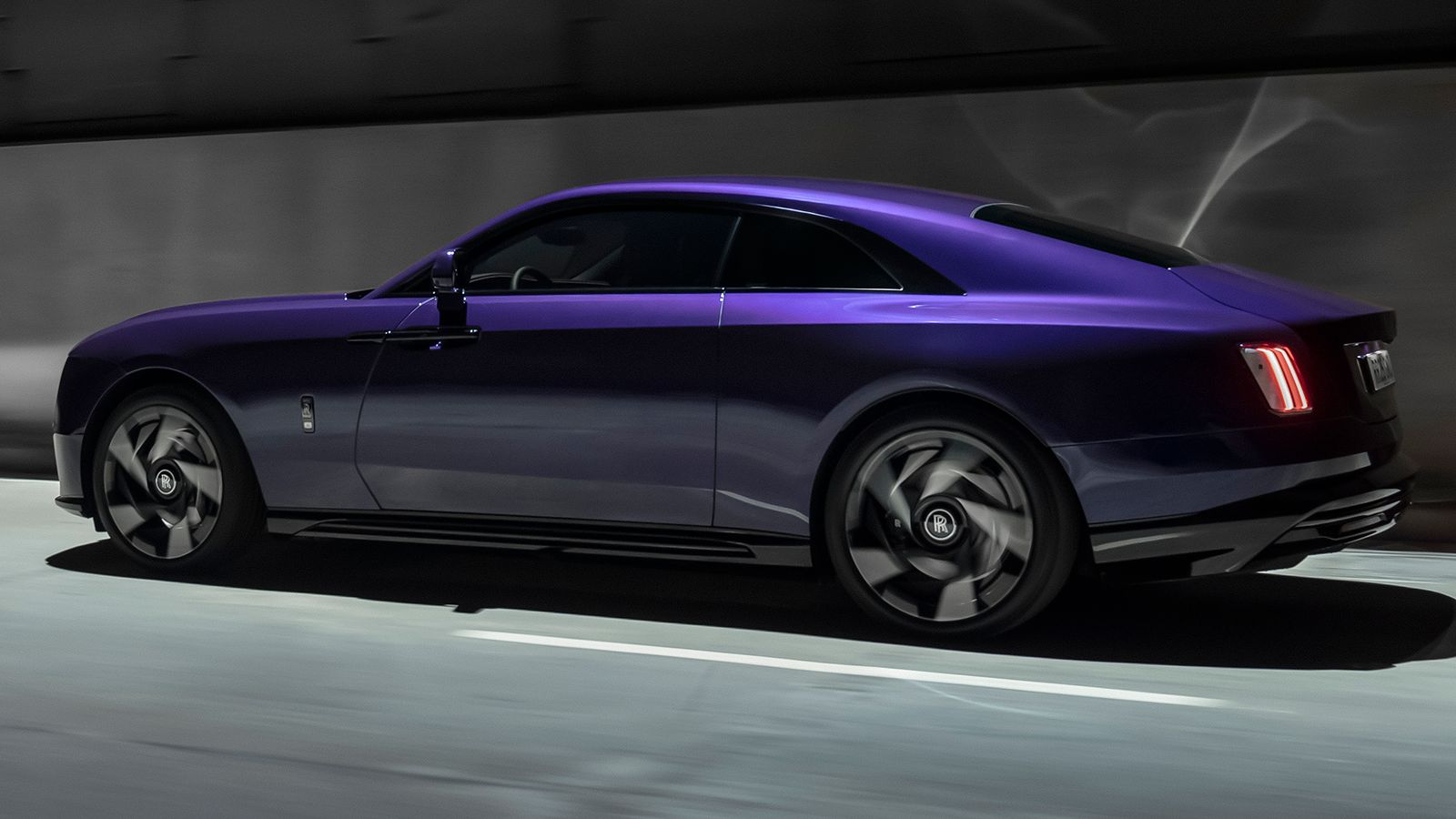 Rolls Royce Black Badge Spectre EV 4