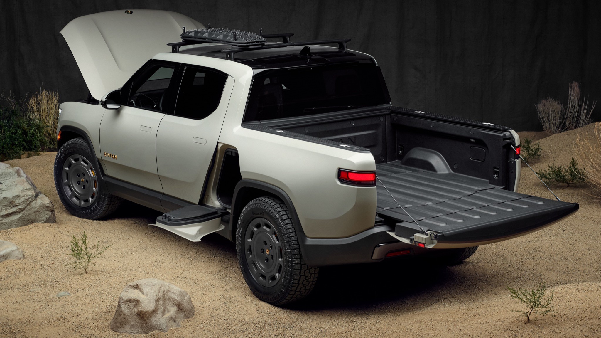 2025 Rivian R1 California Dune Edition 17