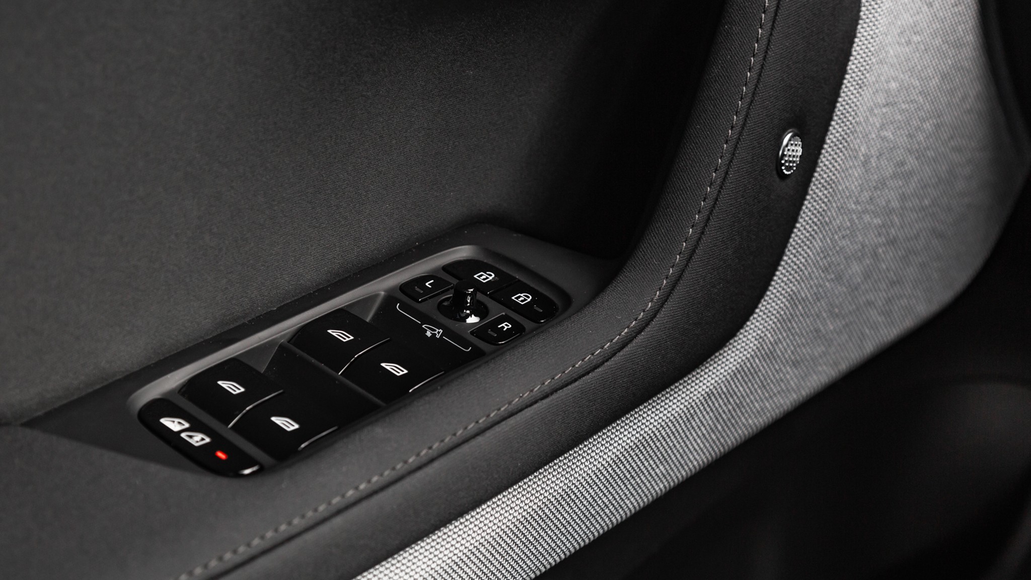 4 2025 Polestar 2 interior