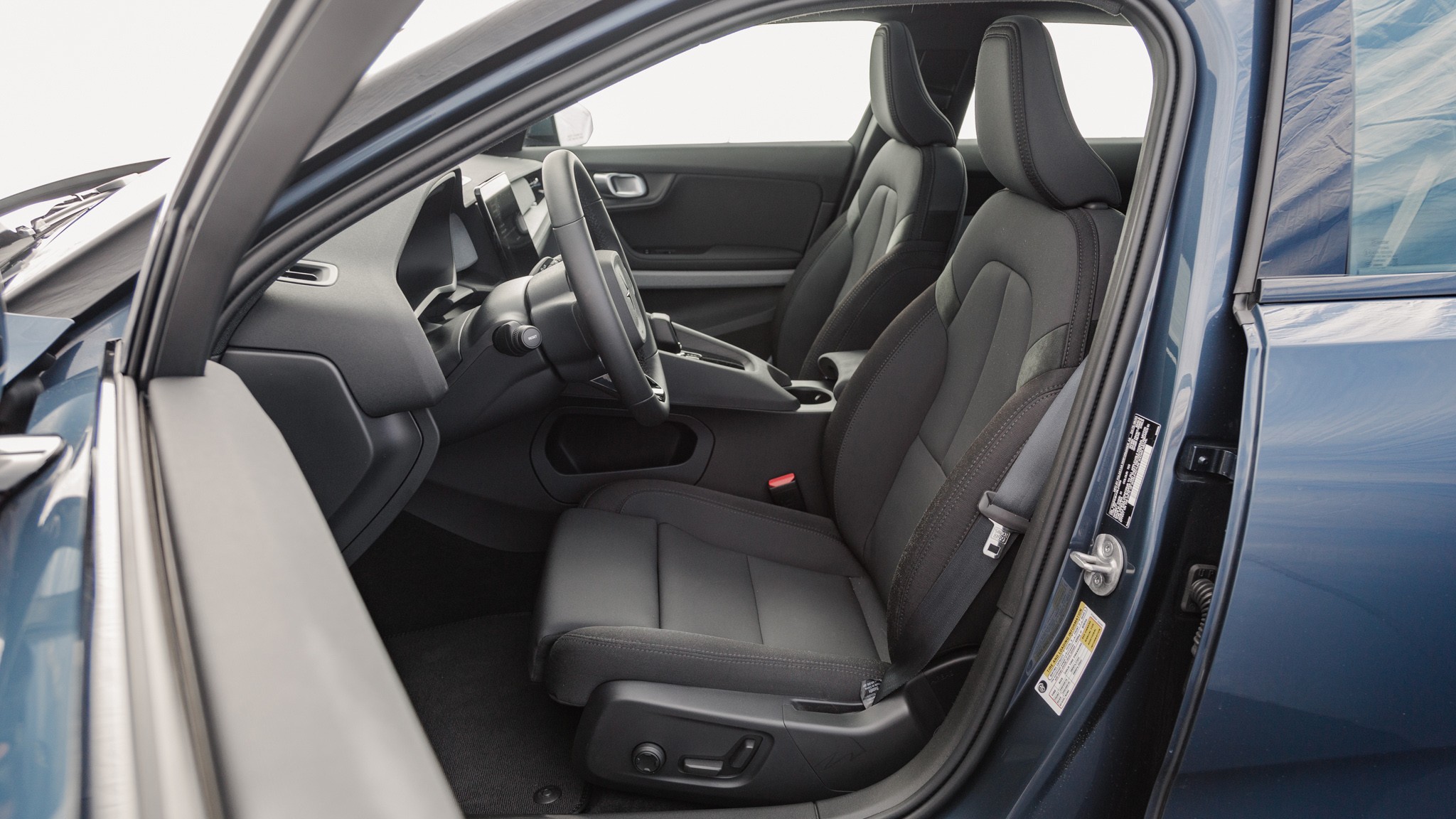 5 2025 Polestar 2 interior