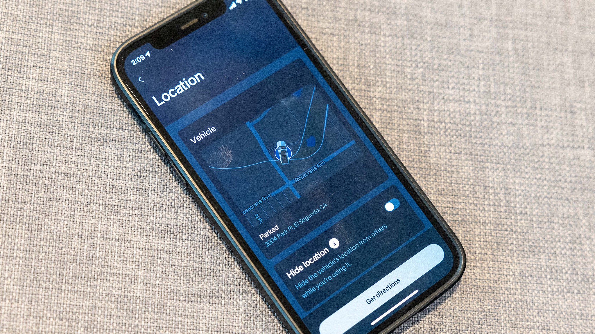 2025 Rivian R1T App 17