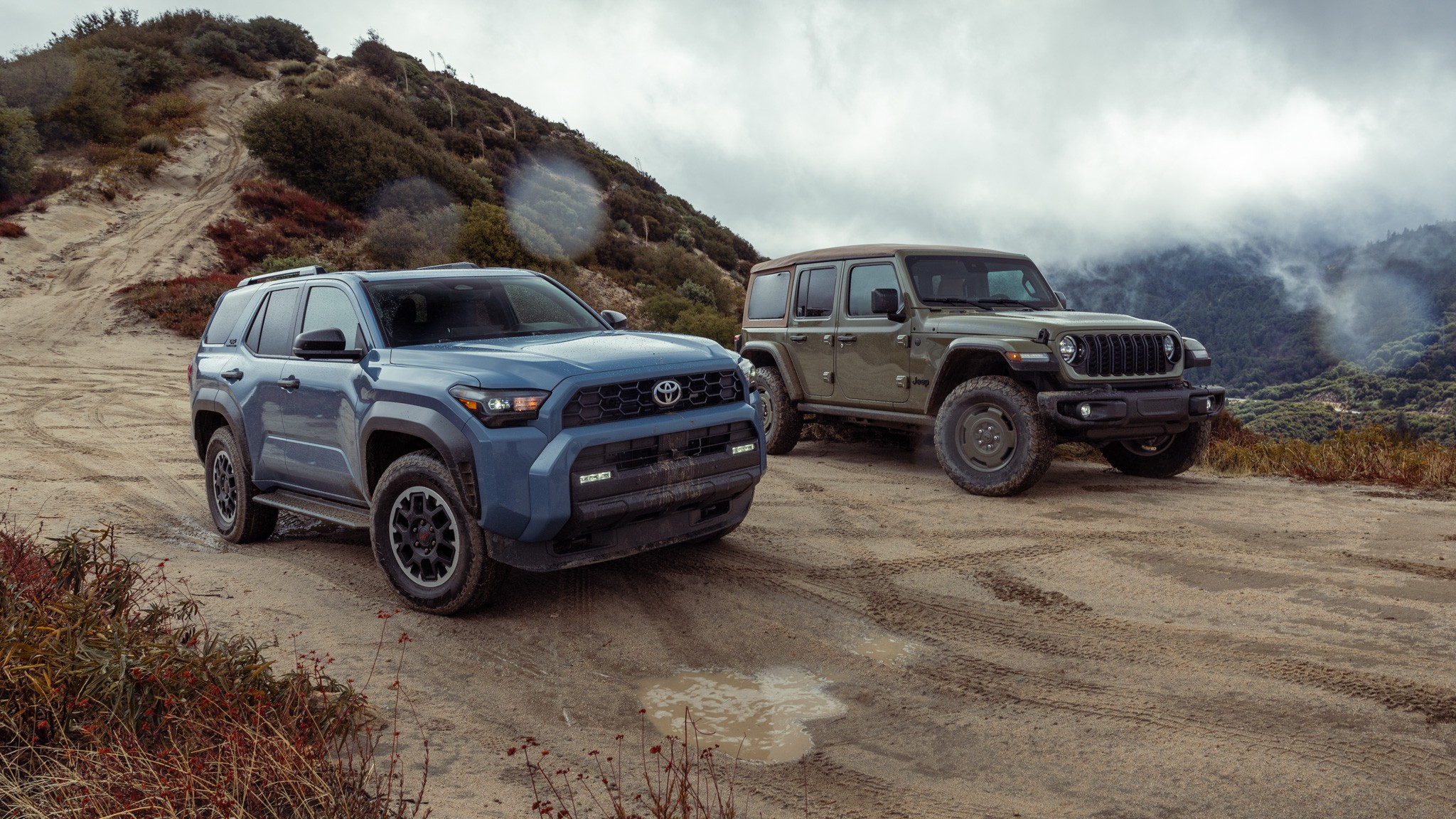 004 2025 Toyota 4Runner TRD OffRoad vs Jeep Wrangler Willys 4XE
