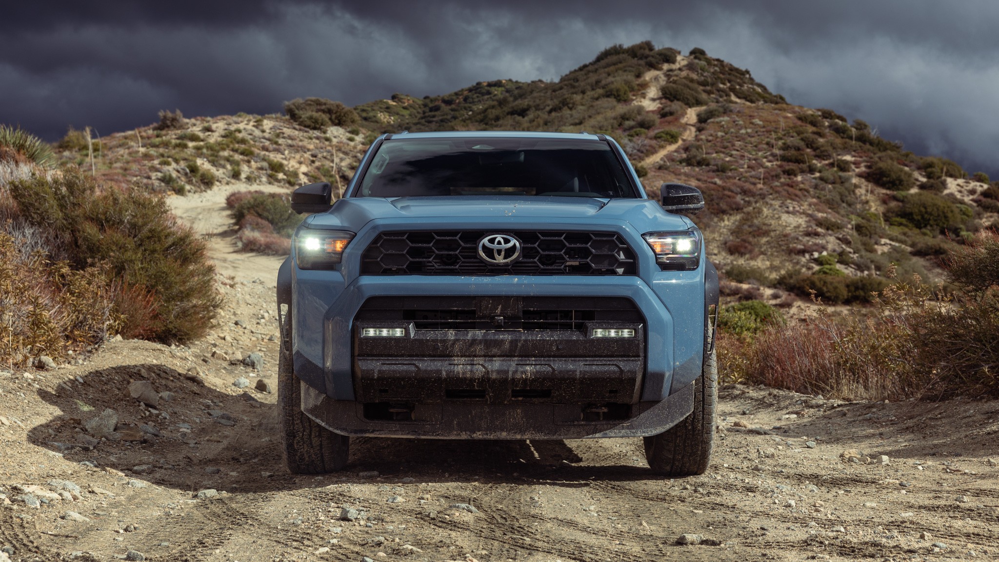 018 2025 Toyota 4Runner TRD OffRoad vs Jeep Wrangler Willys 4XE