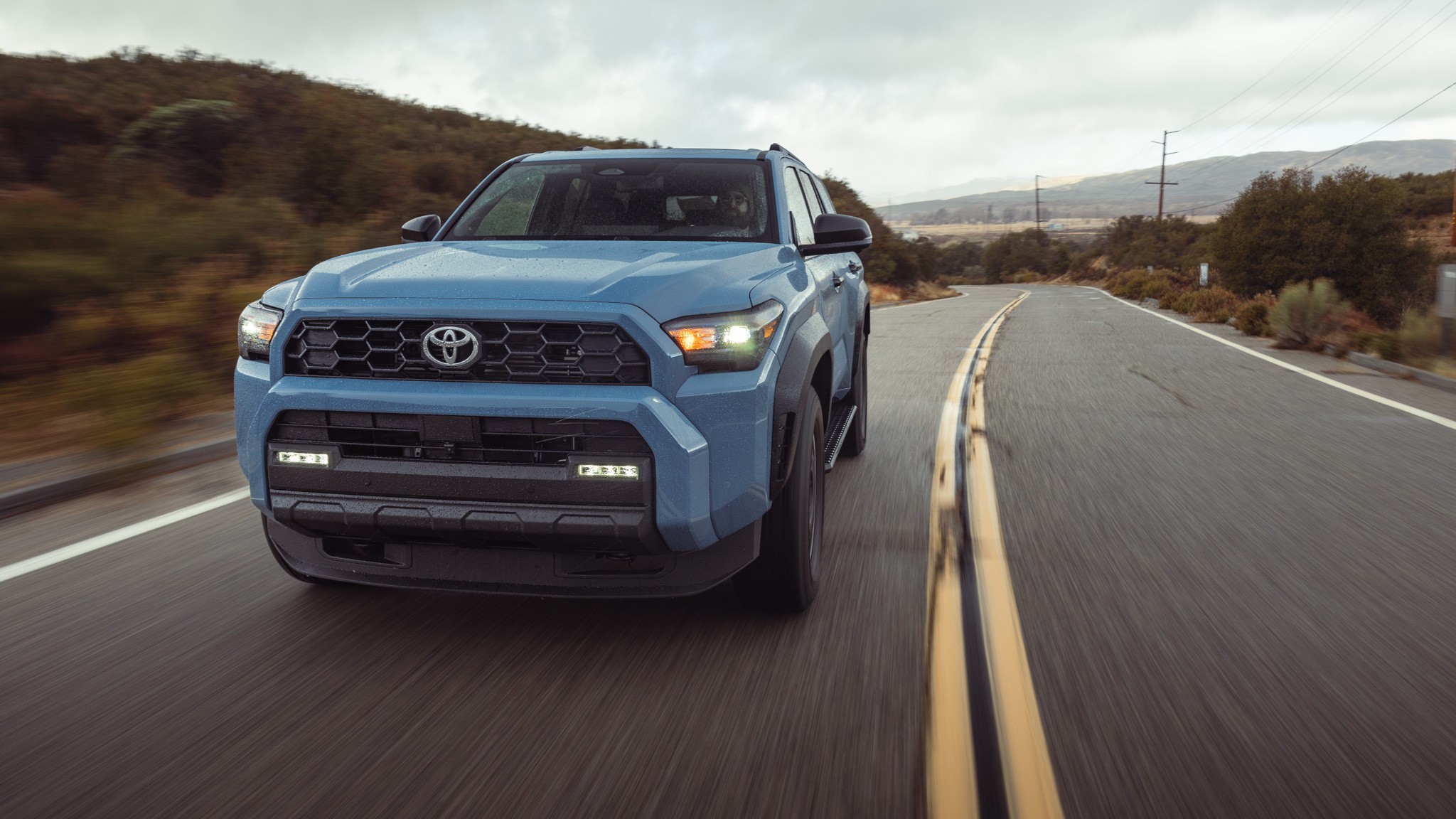 037 2025 Toyota 4Runner TRD OffRoad vs Jeep Wrangler Willys 4XE