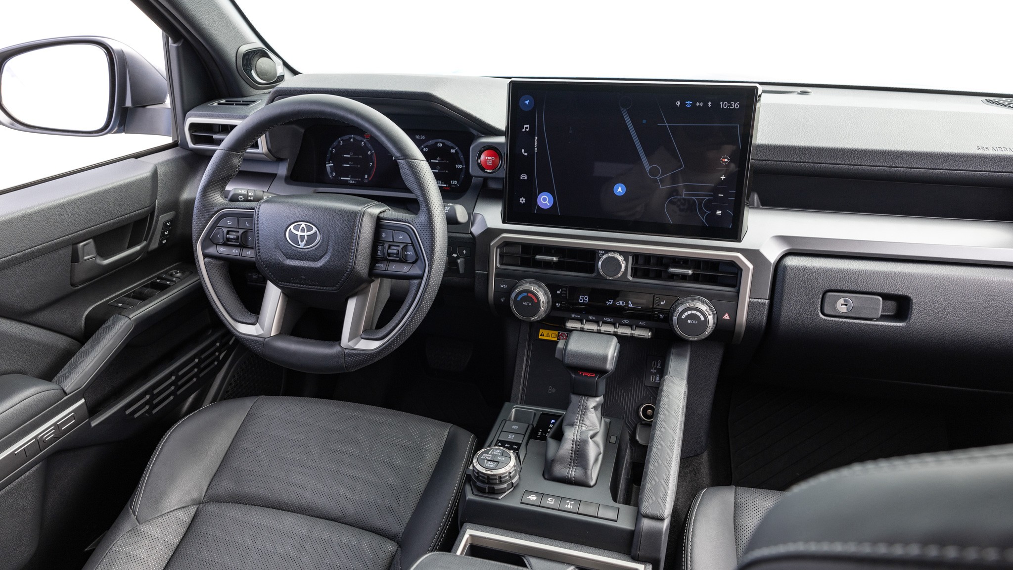 045 2025 Toyota 4Runner TRD OffRoad vs Jeep Wrangler Willys 4XE