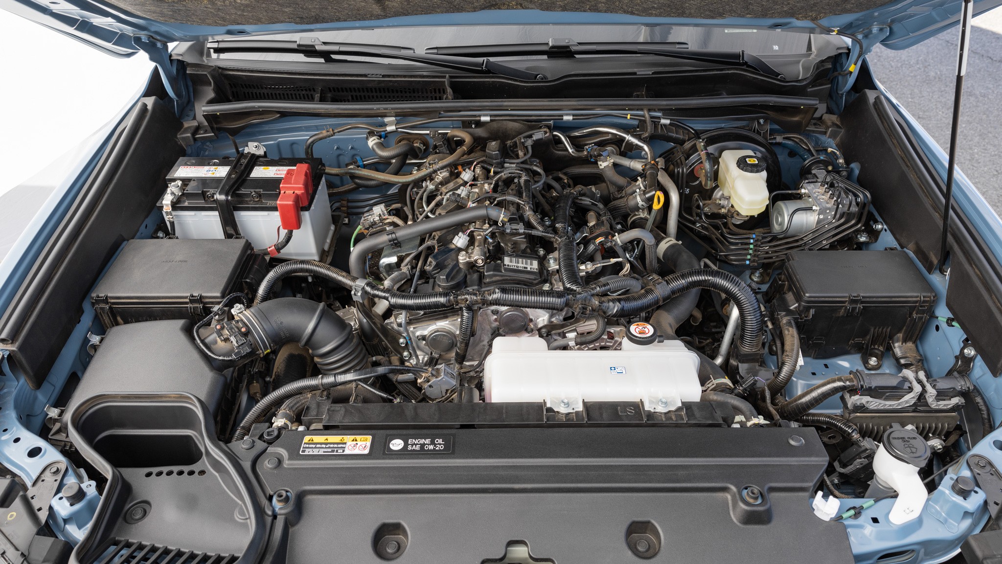 058 2025 Toyota 4Runner TRD OffRoad vs Jeep Wrangler Willys 4XE