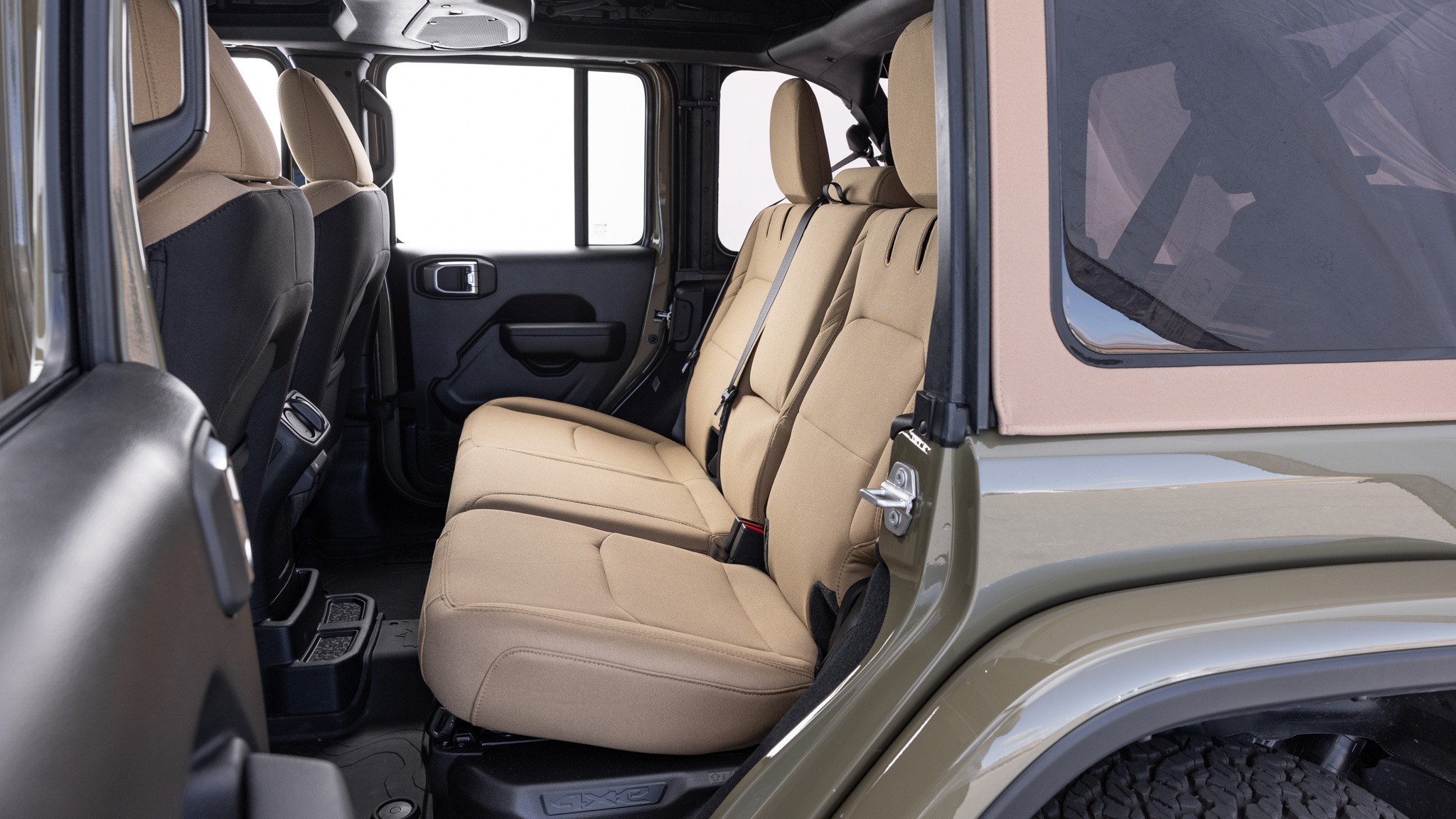 037 2025 Jeep Wrangler Willys 4XE