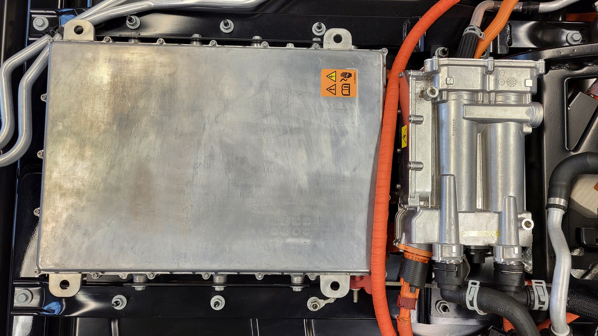 2026 Ram 1500 Ramcharger battery controller