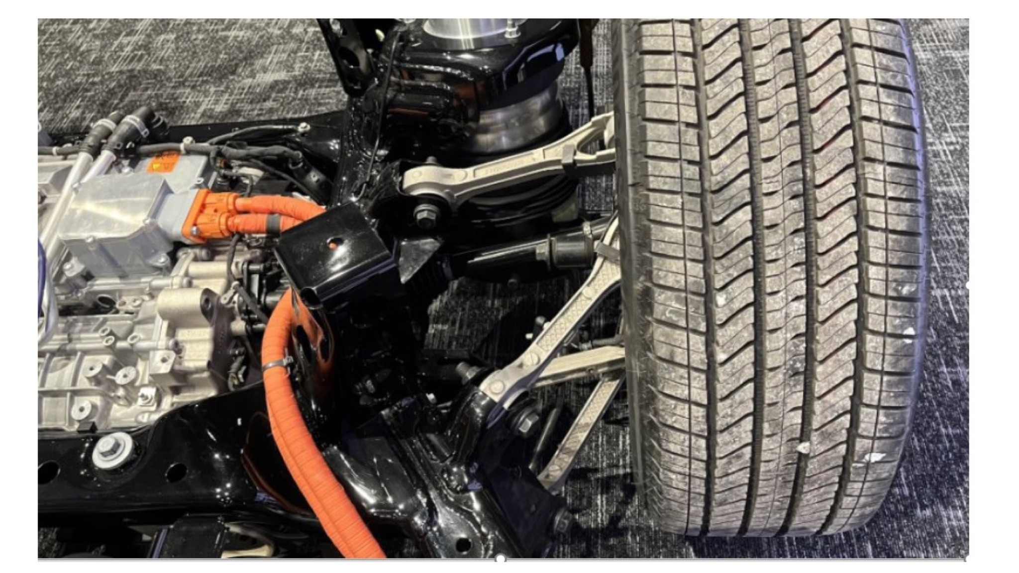 2026 Ram 1500 Ramcharger four wheel independent air suspension