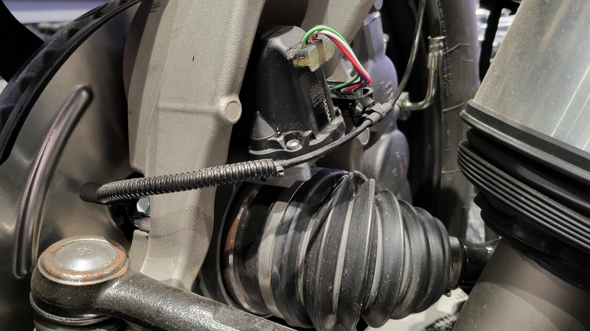 2026 Ram 1500 Ramcharger front axel disconnect