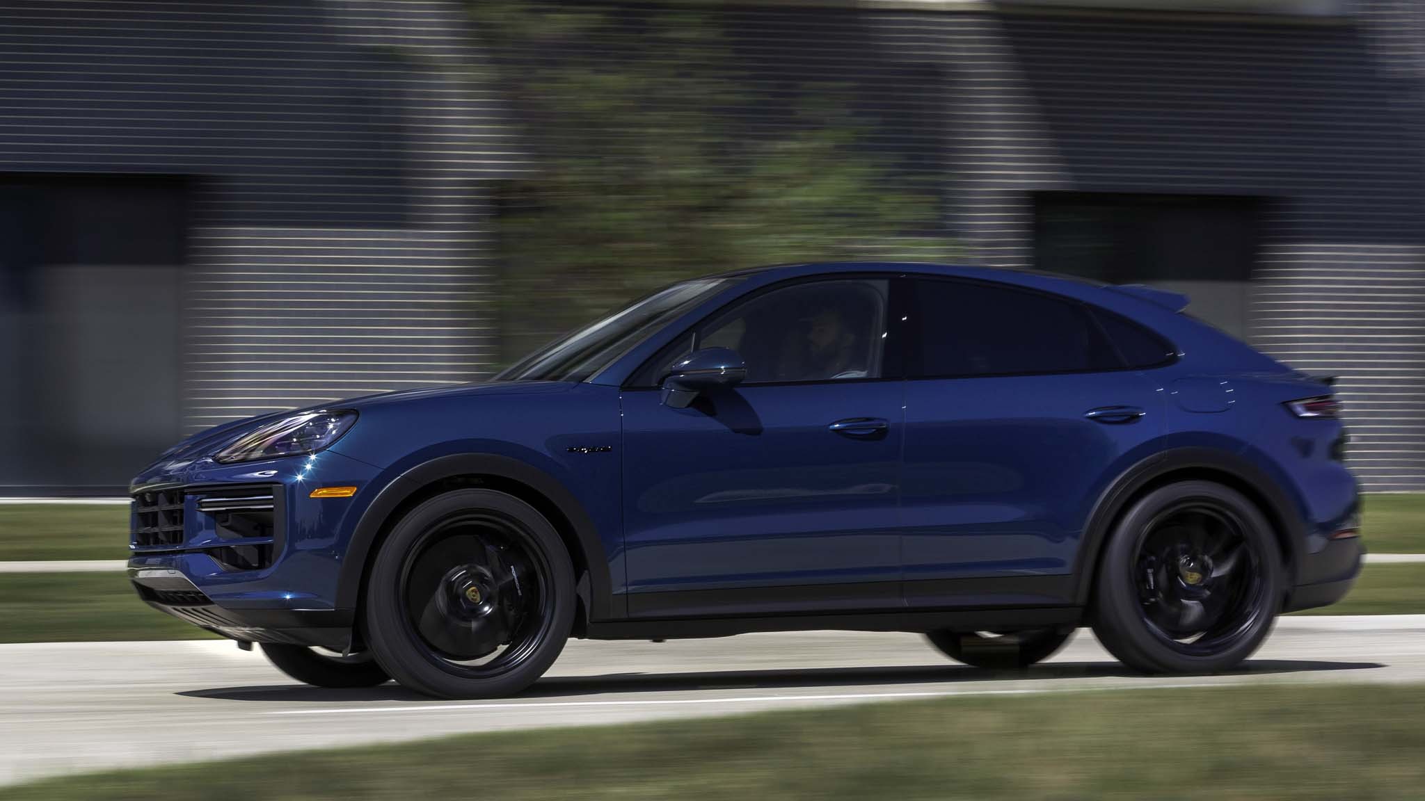 005 2024 Porsche Cayenne Turbo E Hybrid Coupe