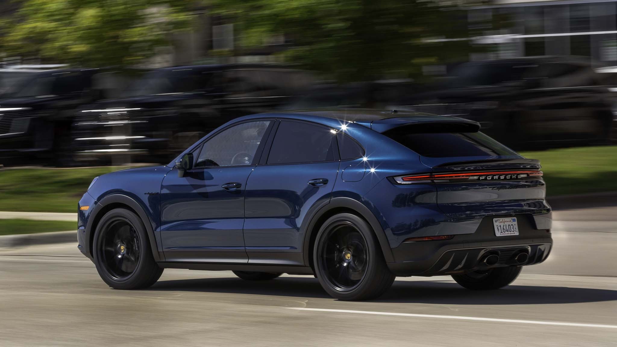 007 2024 Porsche Cayenne Turbo E Hybrid Coupe