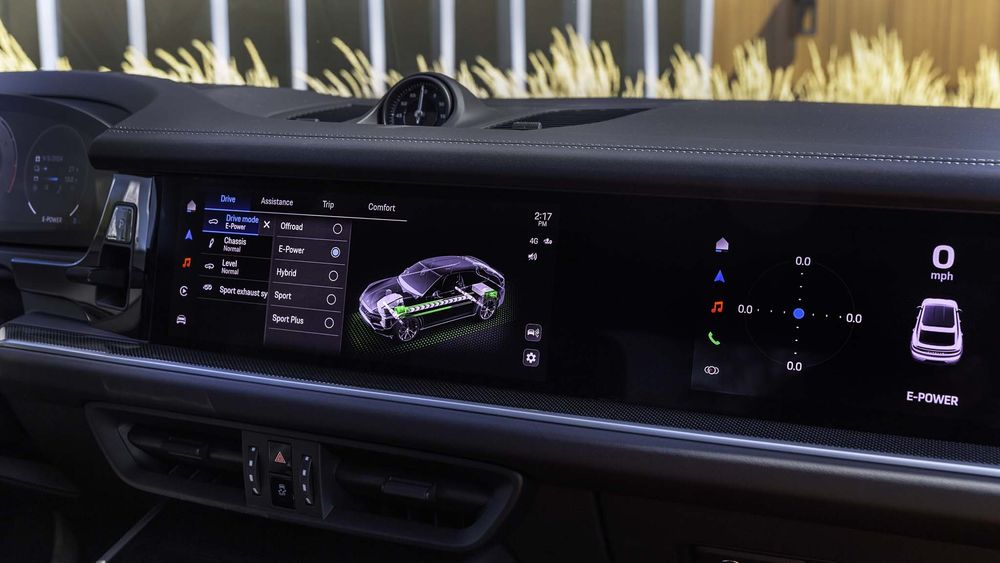 027 2024 Porsche Cayenne Turbo E Hybrid Coupe