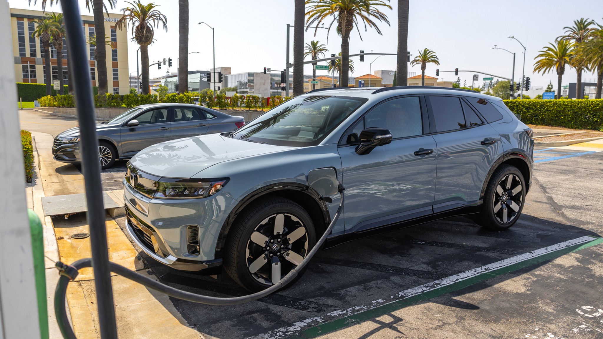 18 2025 Honda Prologue plug in point